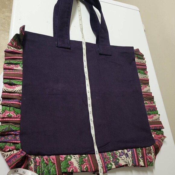 Handmade reusable ruffled tote bag, gift ideas, eco friendly shopping bag - Picture 8 of 10